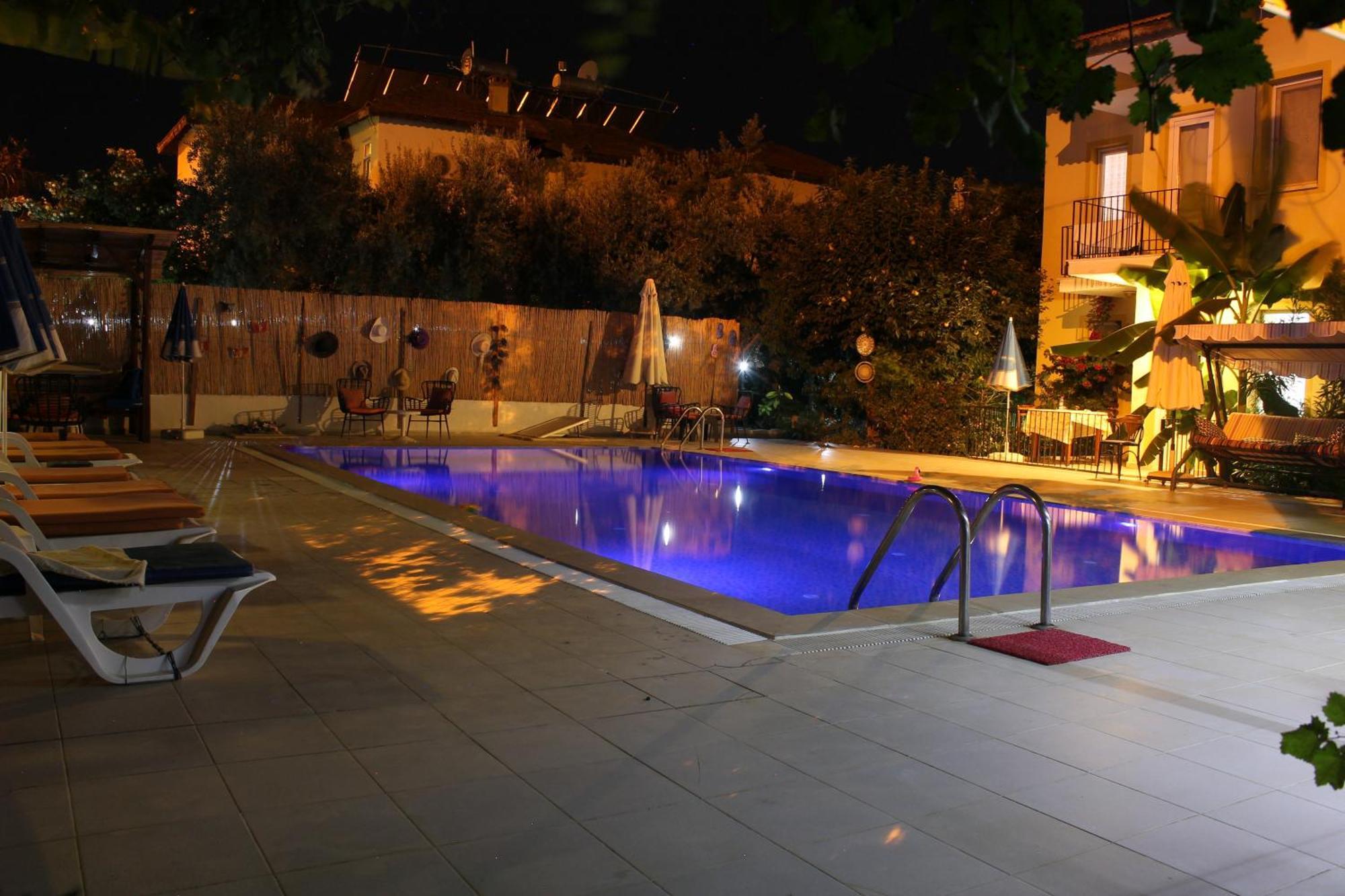 Sarihan Apart Otel Öludeniz Exteriör bild